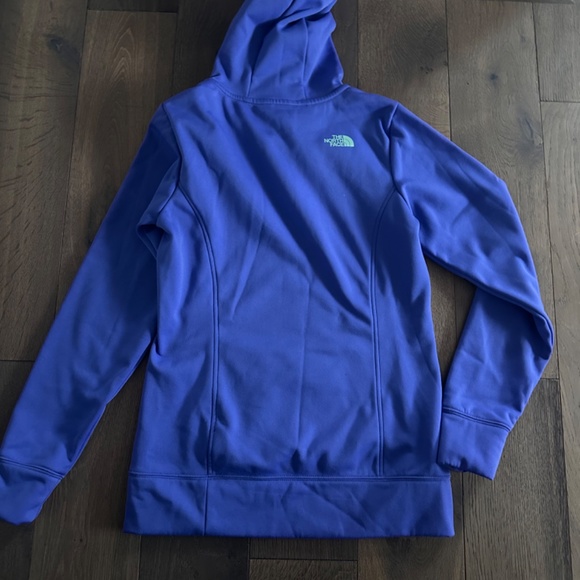 North Face Women’s Hoodie Size S Worn Once - Picture 3 of 3